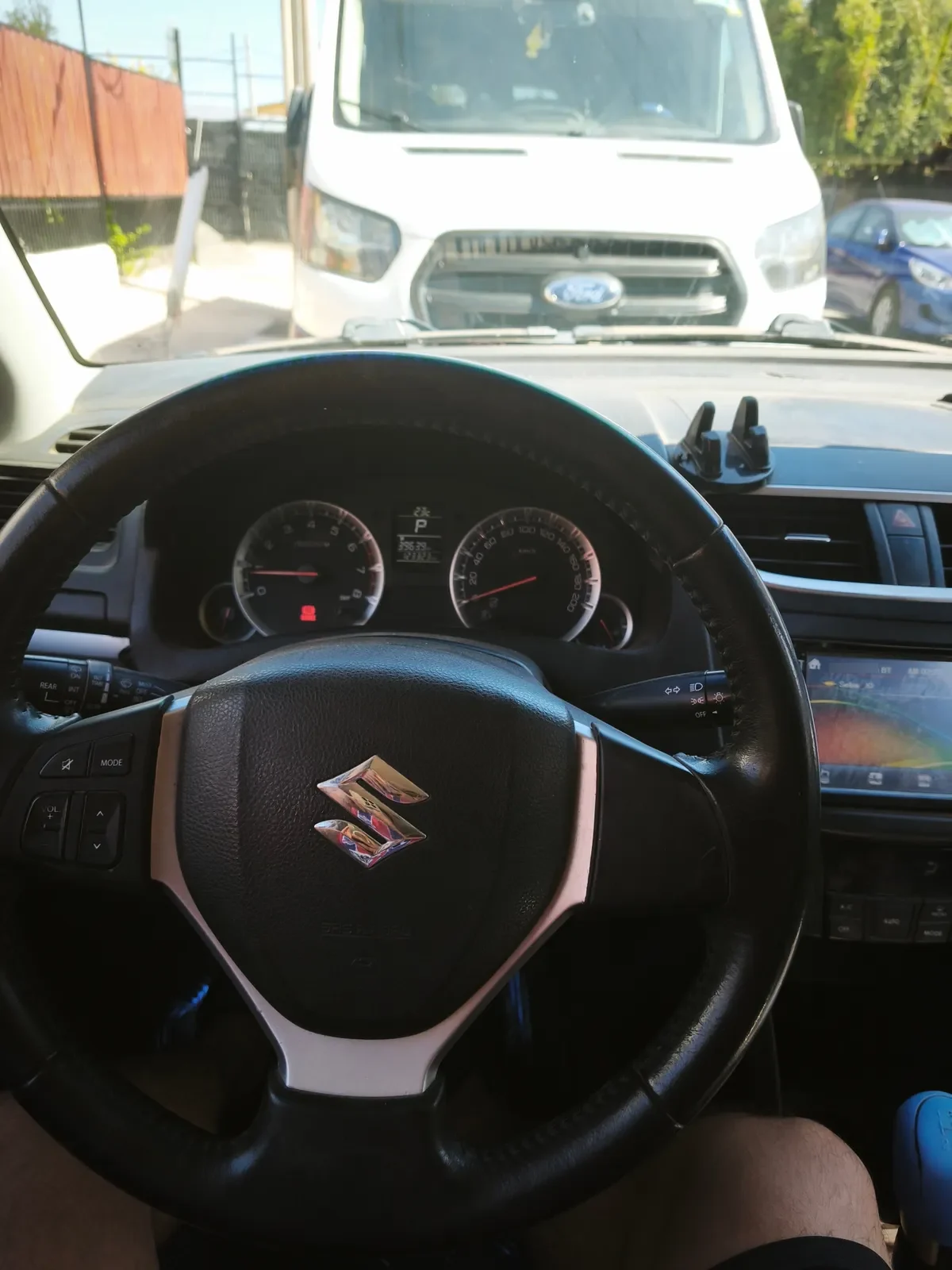 SUZUKI SWIFT 1.3 Gl Mt año 2011