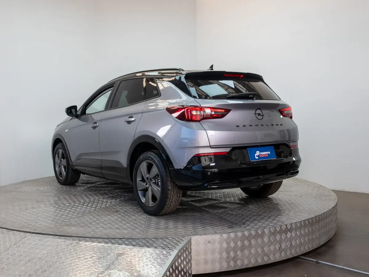 Opel New Grandland Grandland Gs Gasolina 130hp Mt año 2025