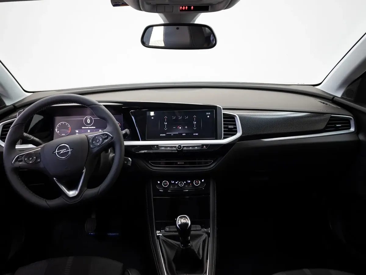 Opel New Grandland Grandland Gs Gasolina 130hp Mt año 2025