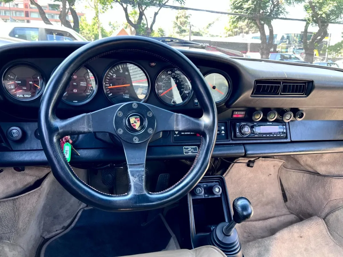 Porsche 911 Carrera año 1983
