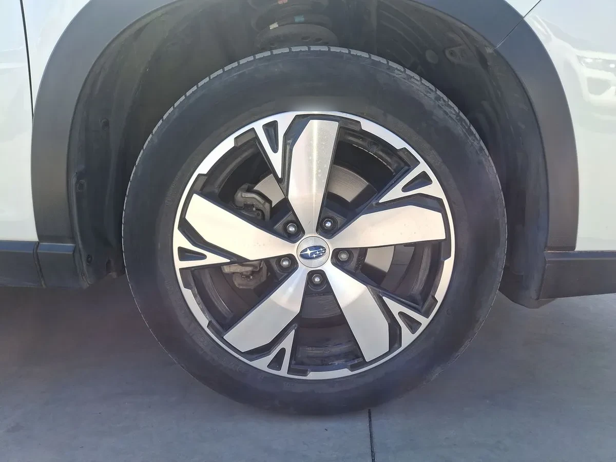 Subaru Forester 2.0i Limited Eyesight Awd At 5p año 2021