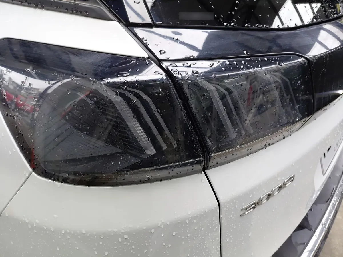 Peugeot 3008 1.5 Allure Pack Bluehdi 130 4x2 Eat8 5p año 2024