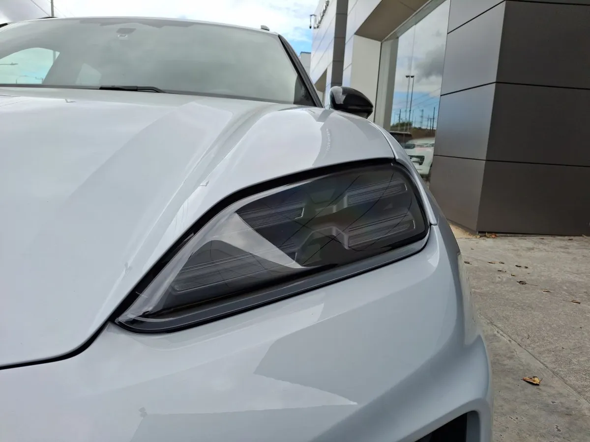 Porsche Macan Electrico 4 4x4 At 5p año 2025