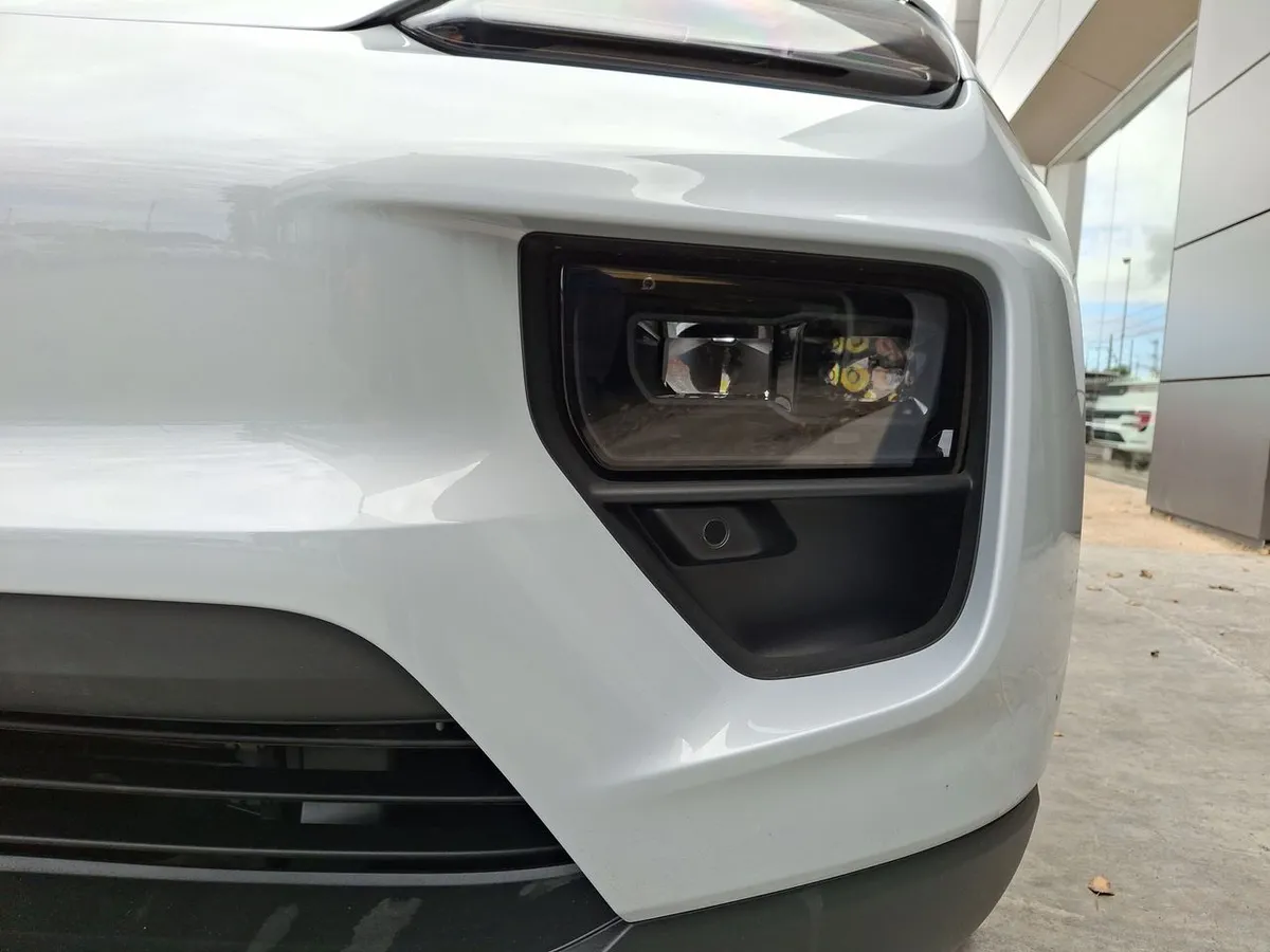 Porsche Macan Electrico 4 4x4 At 5p año 2025