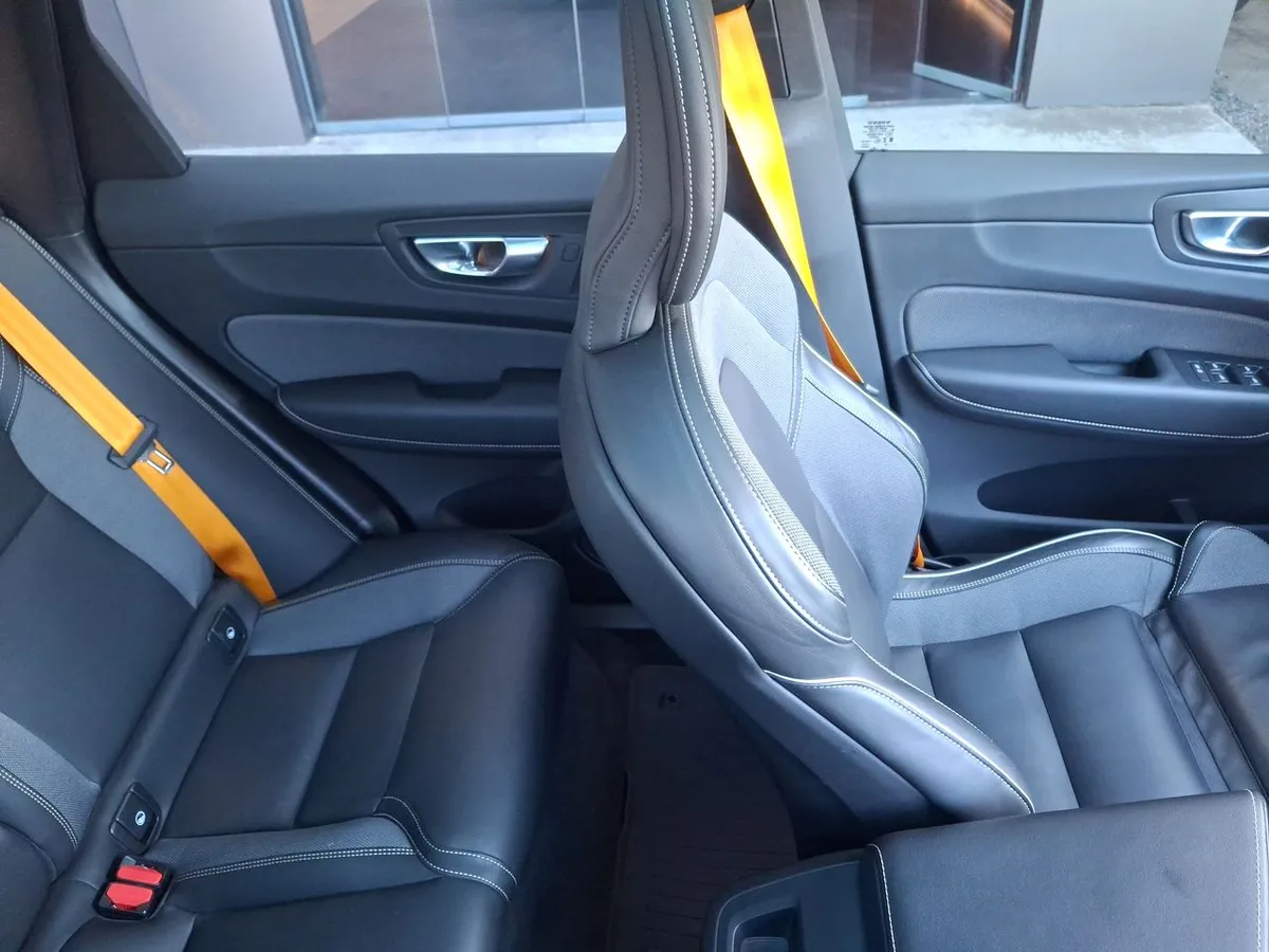 Volvo Xc60 2.0t T8 Polestar Engineered Hybrid Awd At 5p año 2025