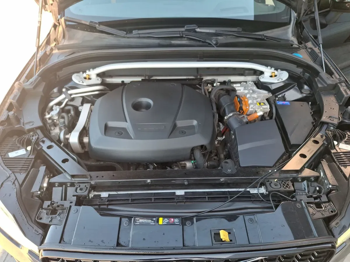 Volvo Xc60 2.0t T8 Polestar Engineered Hybrid Awd At 5p año 2025