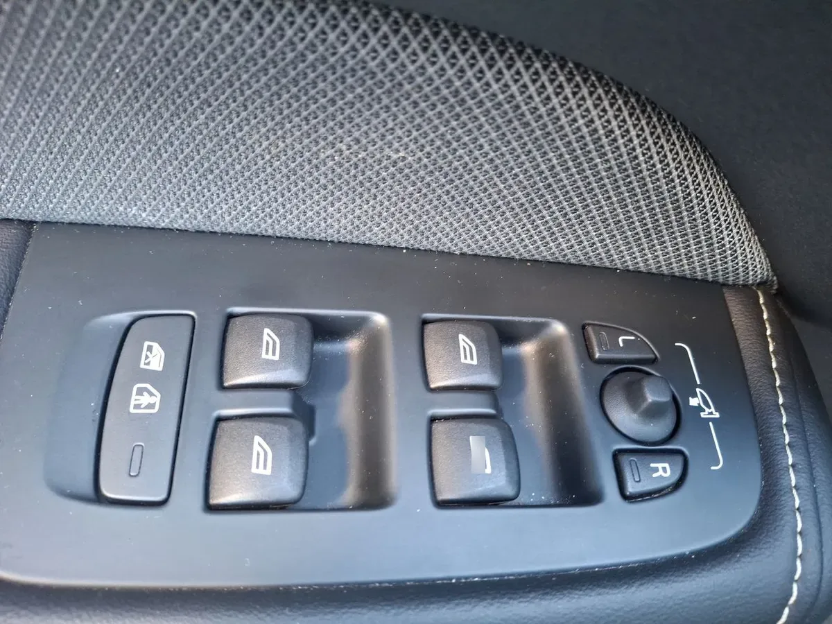 Volvo Xc60 2.0t T8 Polestar Engineered Hybrid Awd At 5p año 2025