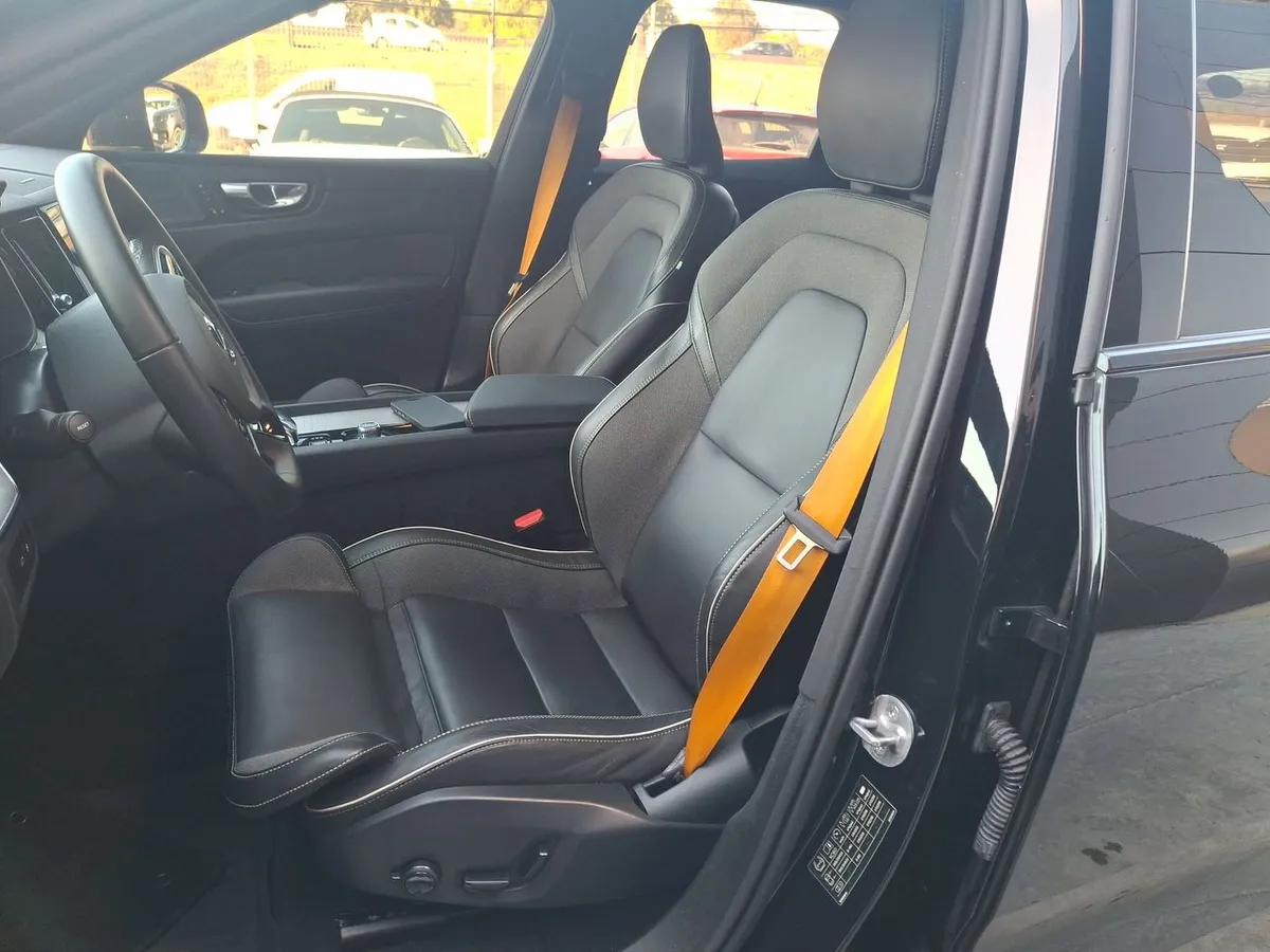 Volvo Xc60 2.0t T8 Polestar Engineered Hybrid Awd At 5p año 2025