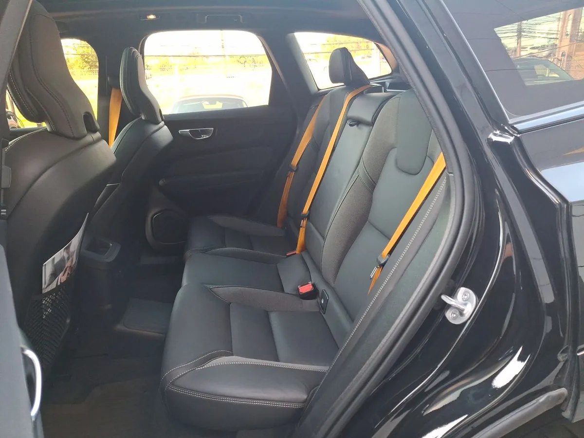 Volvo Xc60 2.0t T8 Polestar Engineered Hybrid Awd At 5p año 2025