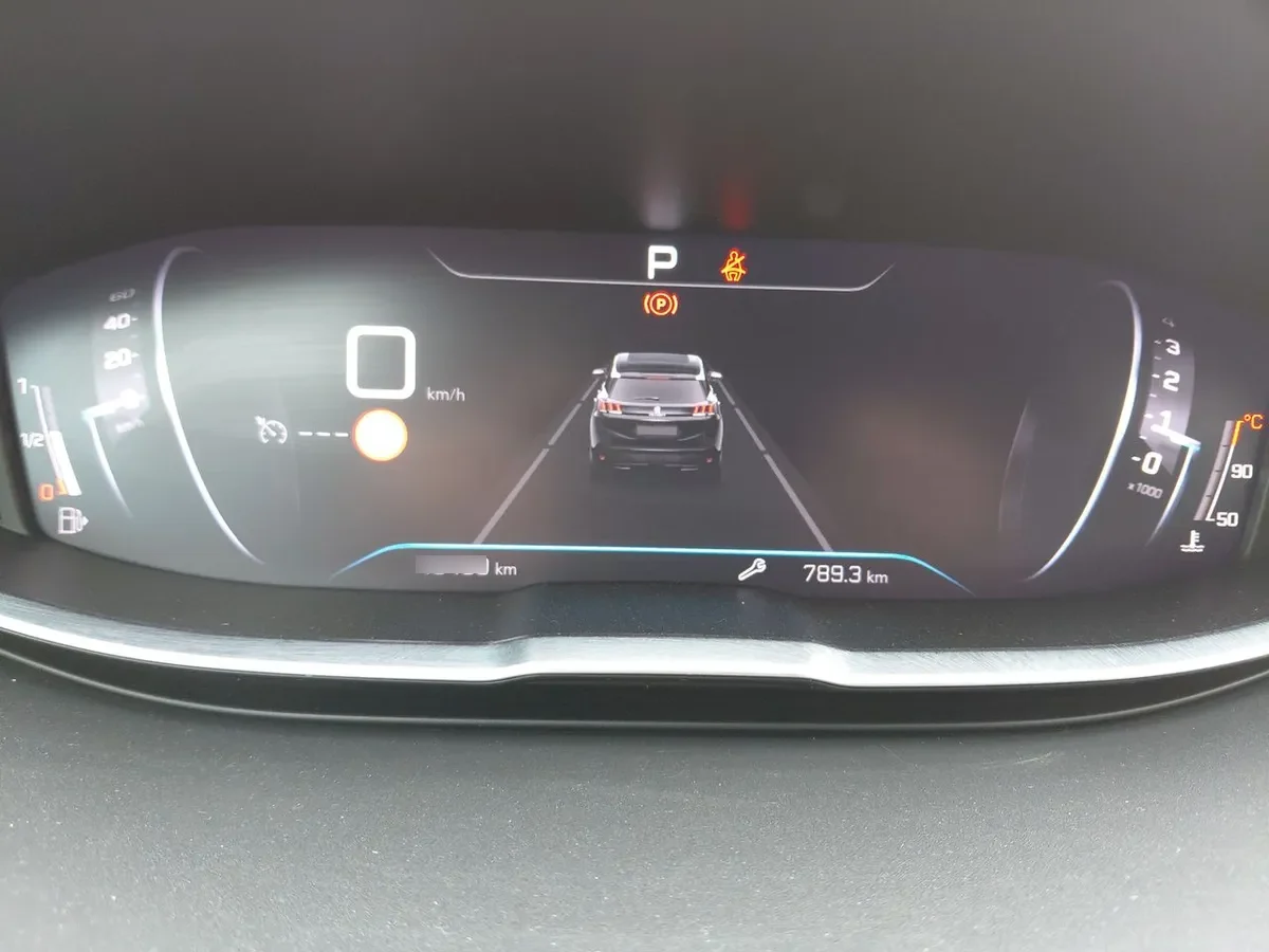 Peugeot 3008 1.5 Allure Pack Bluehdi 130 4x2 Eat8 5p año 2024