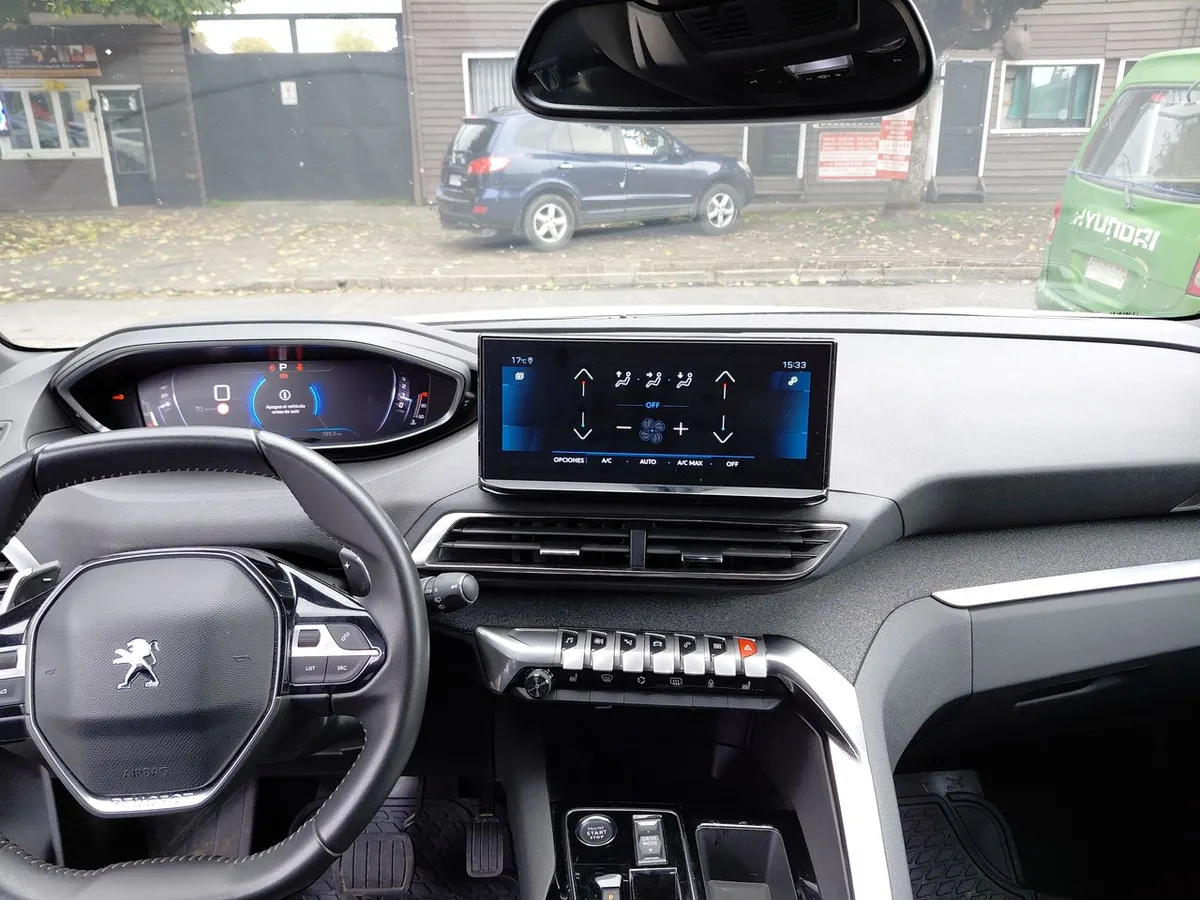 Peugeot 3008 1.5 Allure Pack Bluehdi 130 4x2 Eat8 5p año 2024