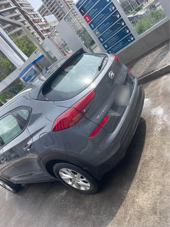 HYUNDAI TUCSON 2.0 Gl 4x2 Mt año 2019