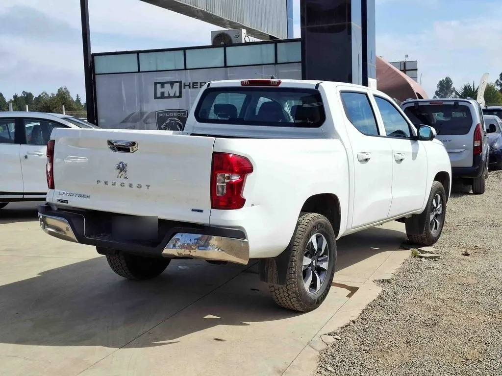 Peugeot Landtrek Active 4x4 año 2025