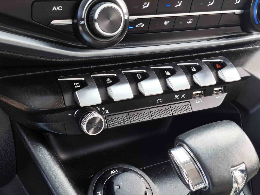 Peugeot Landtrek Active 4x4 año 2025