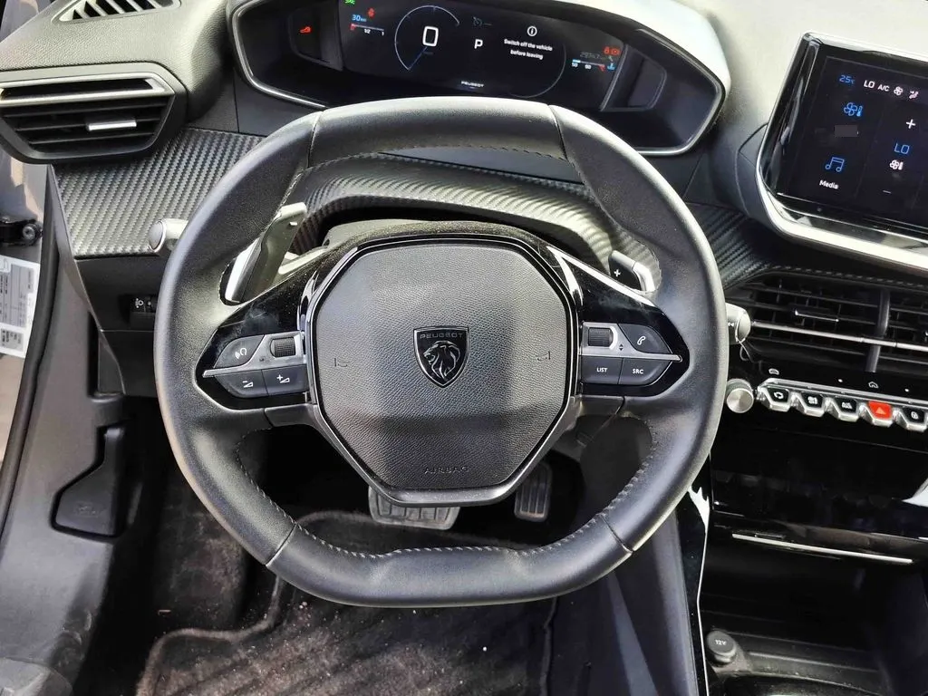 Peugeot 2008 Allure año 2024