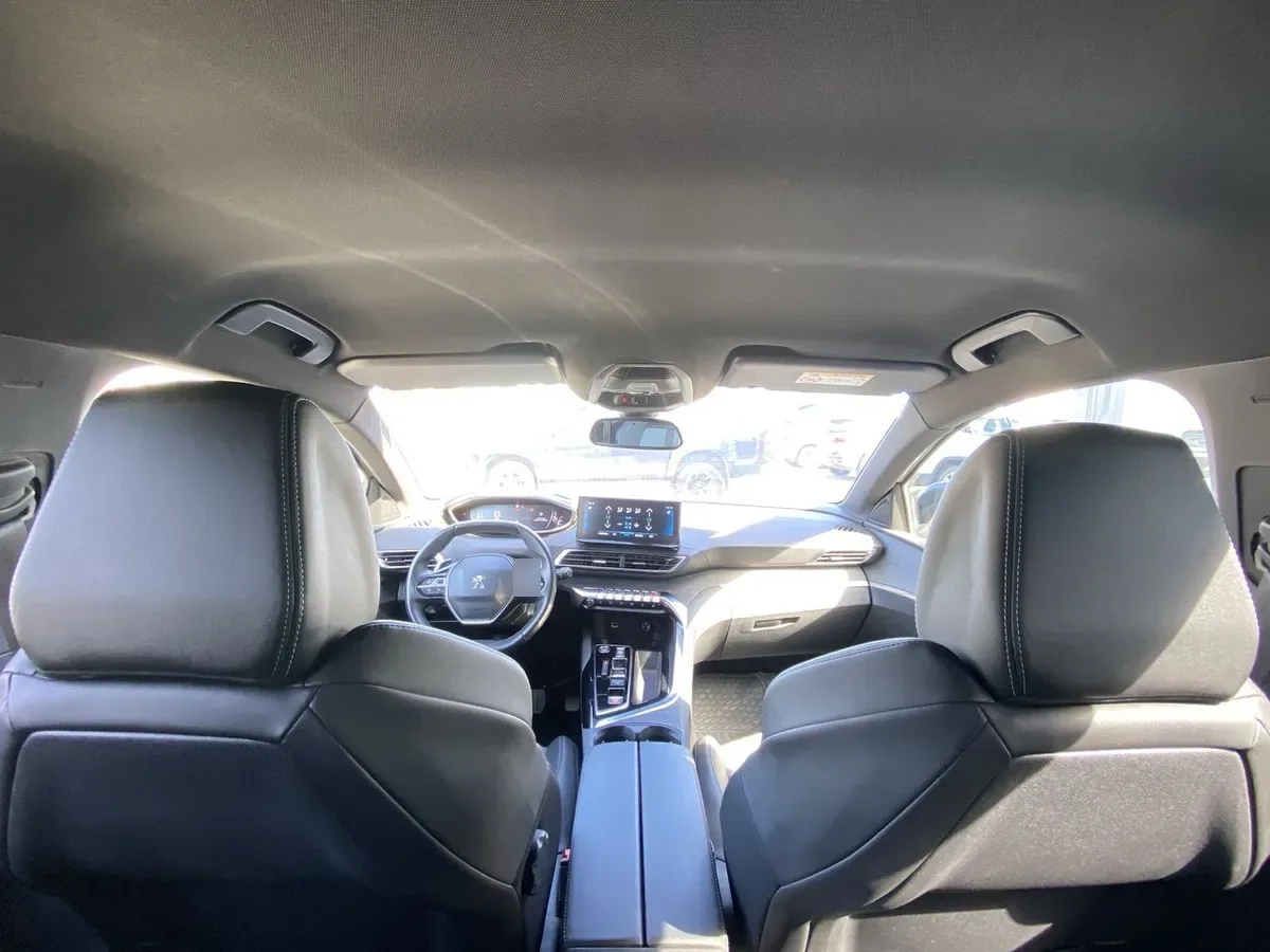 Peugeot 3008 1.5 Allure Pack Bluehdi 130 4x2 Eat8 5p año 2024