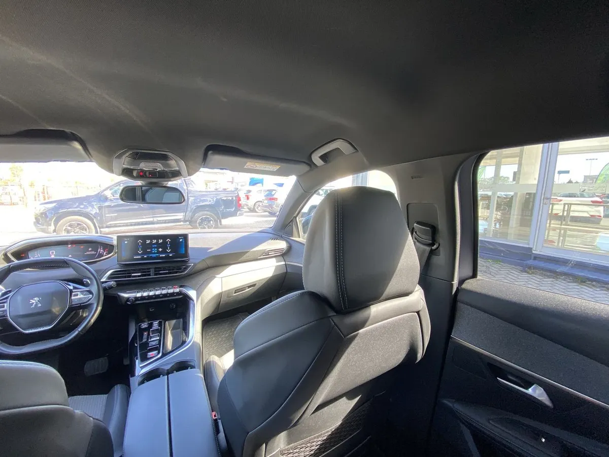 Peugeot 3008 1.5 Allure Pack Bluehdi 130 4x2 Eat8 5p año 2024