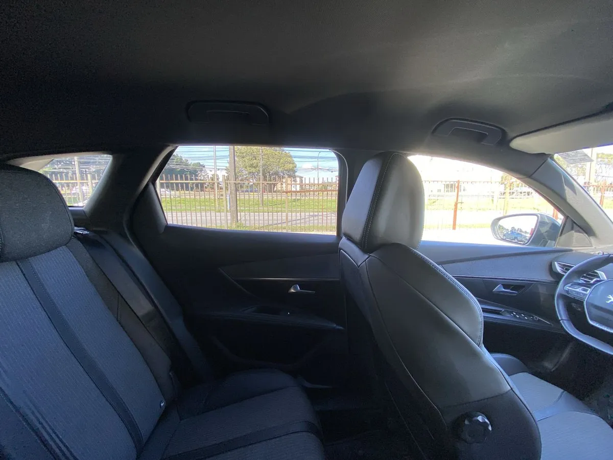 Peugeot 3008 1.5 Allure Pack Bluehdi 130 4x2 Eat8 5p año 2024