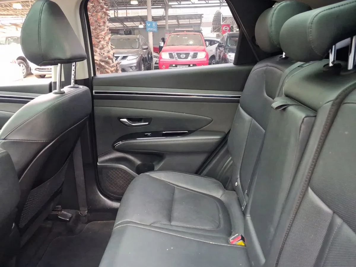 Hyundai Tucson 1.6 Nx4 Limited 4wd At 5p año 2024