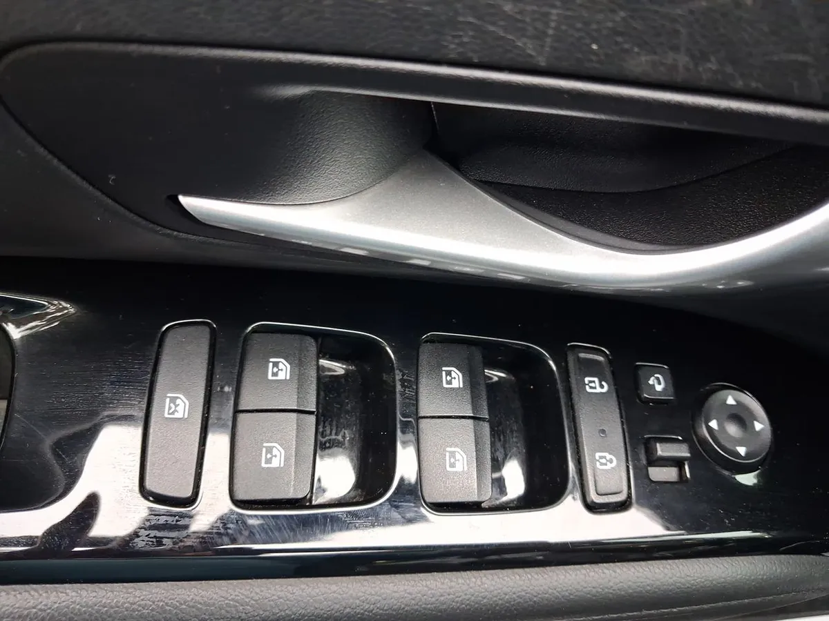 Hyundai Tucson 1.6 Nx4 Limited 4wd At 5p año 2024