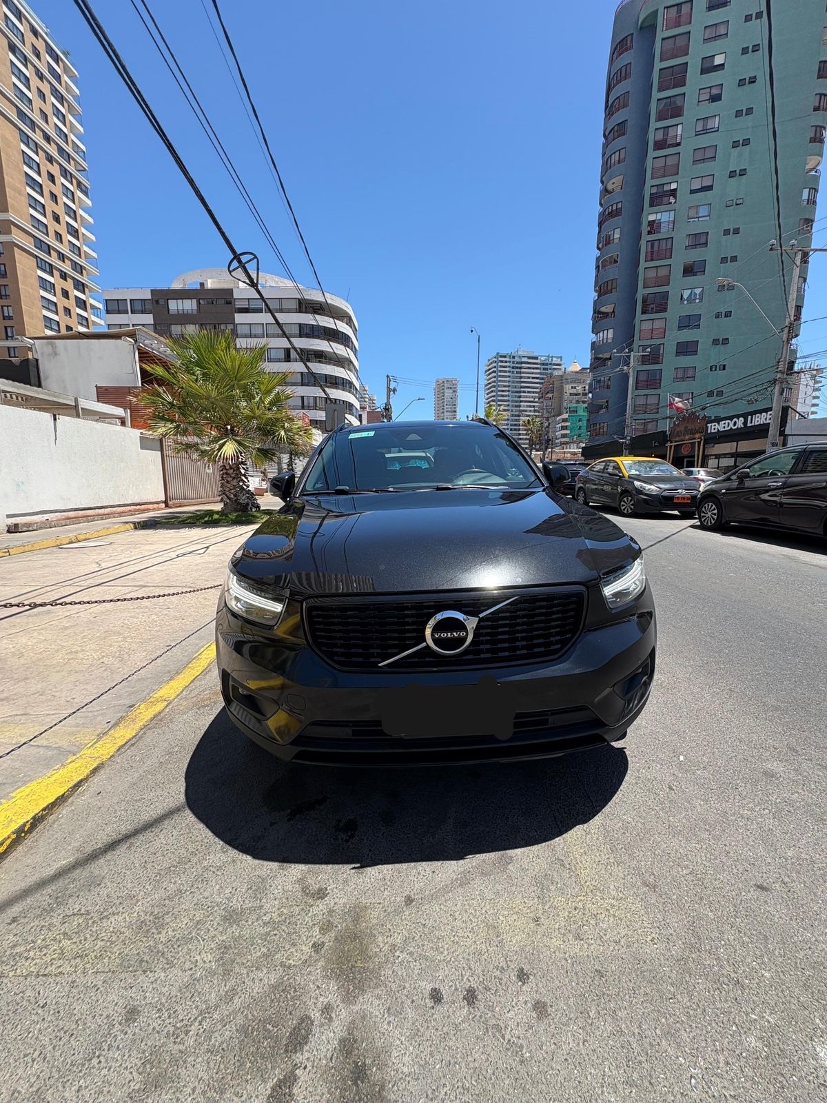 VOLVO XC40 1.5 T5 Hybrid R-Design At Hibrido año 2021