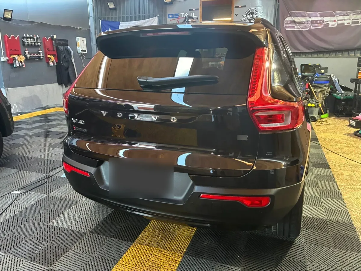 VOLVO XC40 1.5 T5 Hybrid R-Design At Hibrido año 2021