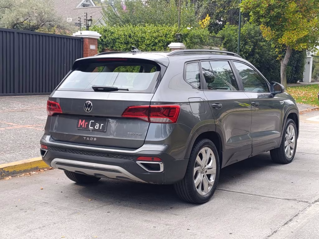 Volkswagen Taos Comfortline año 2023