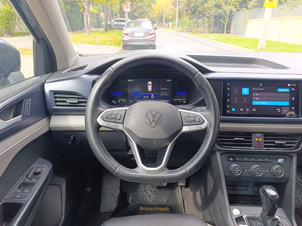 Volkswagen Taos Comfortline año 2023