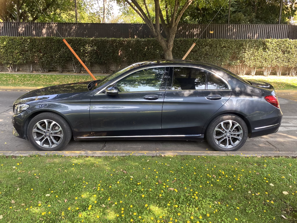 Mercedes Benz C180 1.6 año 2015