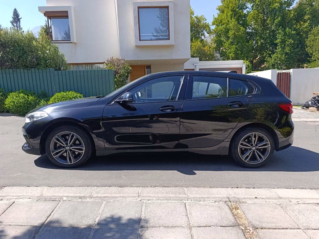 Bmw 118i Sport Plus año 2022