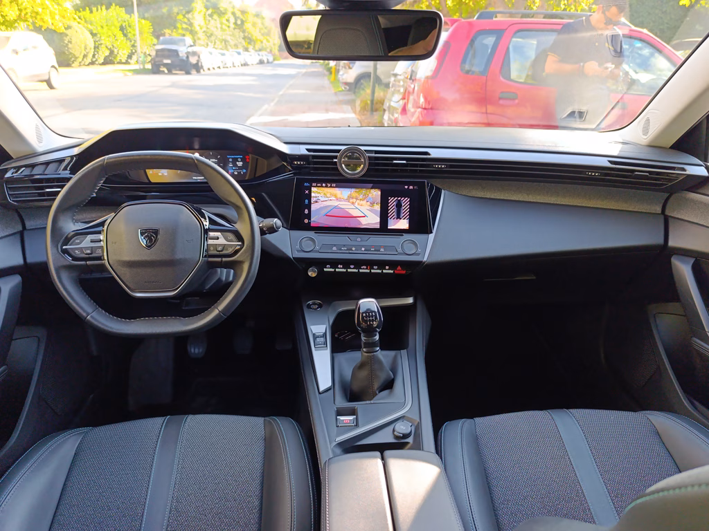 Peugeot 308 Puretech 150 año 2024
