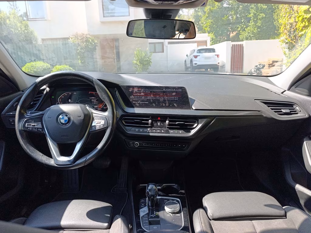 Bmw 118i Sport Plus año 2022