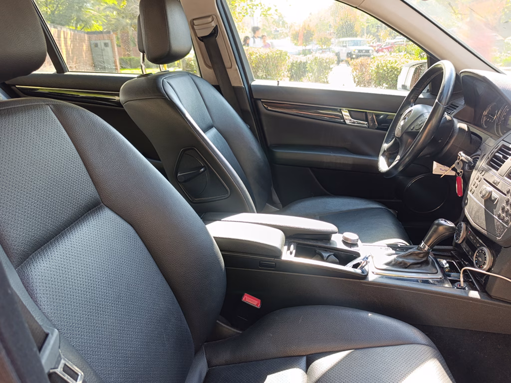 Mercedes Benz C180 Cgi Blueefficiency año 2011