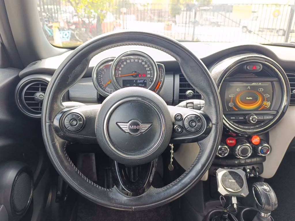 Mini Cooper Hb año 2019