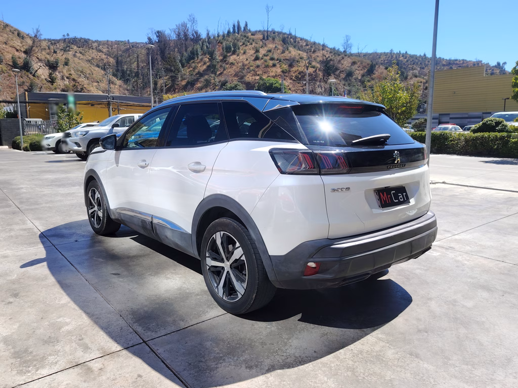 Peugeot 3008 Allure año 2022