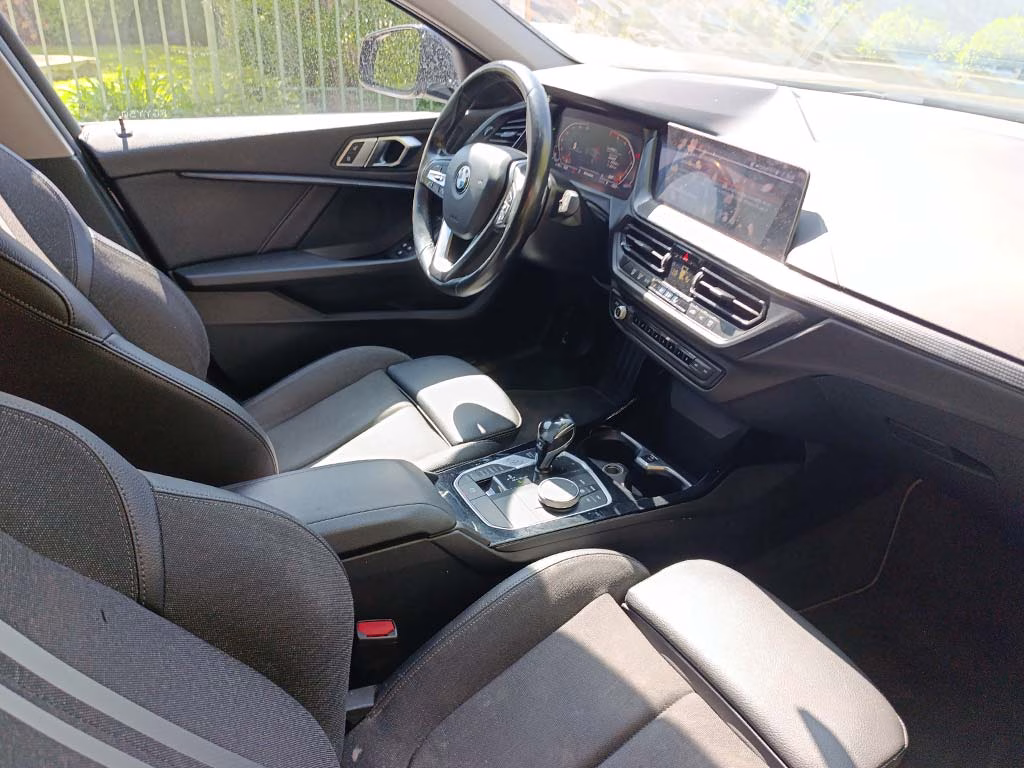 Bmw 118i Sport Plus año 2022