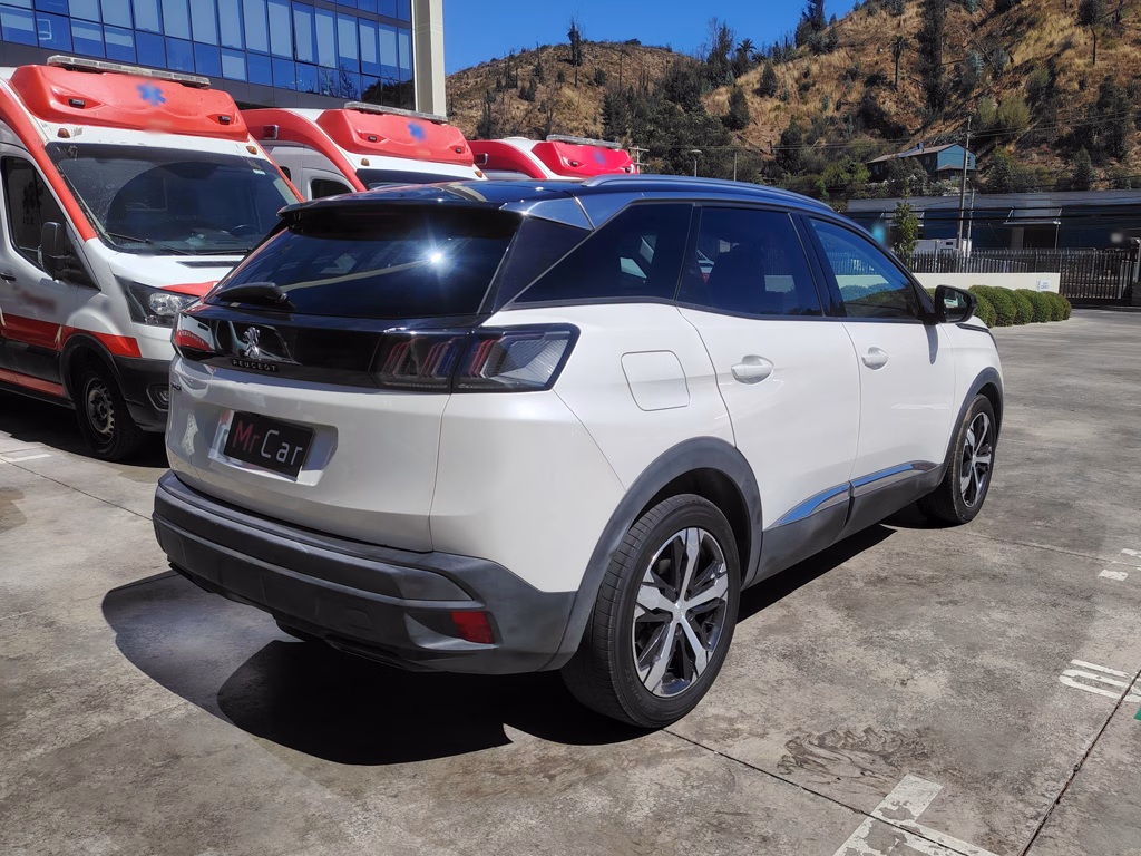 Peugeot 3008 Allure año 2022