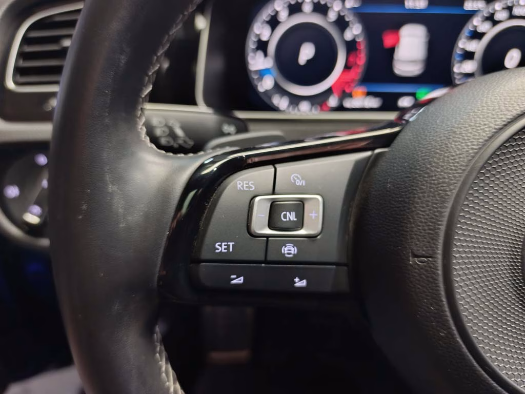 Volkswagen Golf R año 2021