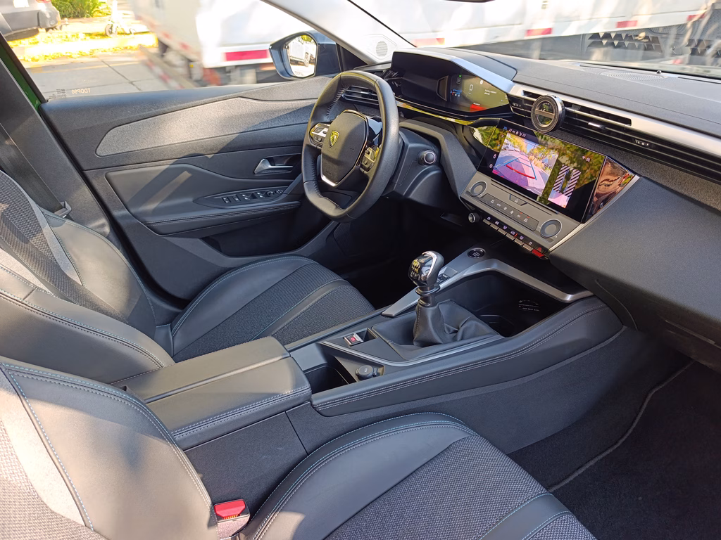 Peugeot 308 Puretech 150 año 2024