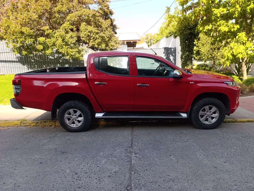 Mitsubishi L200 Katana Crt 4x4 año 2024