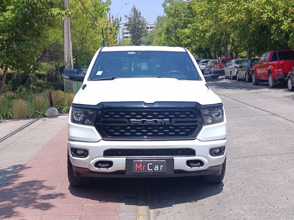 Ram 1500 Bighorn 4x4 año 2022