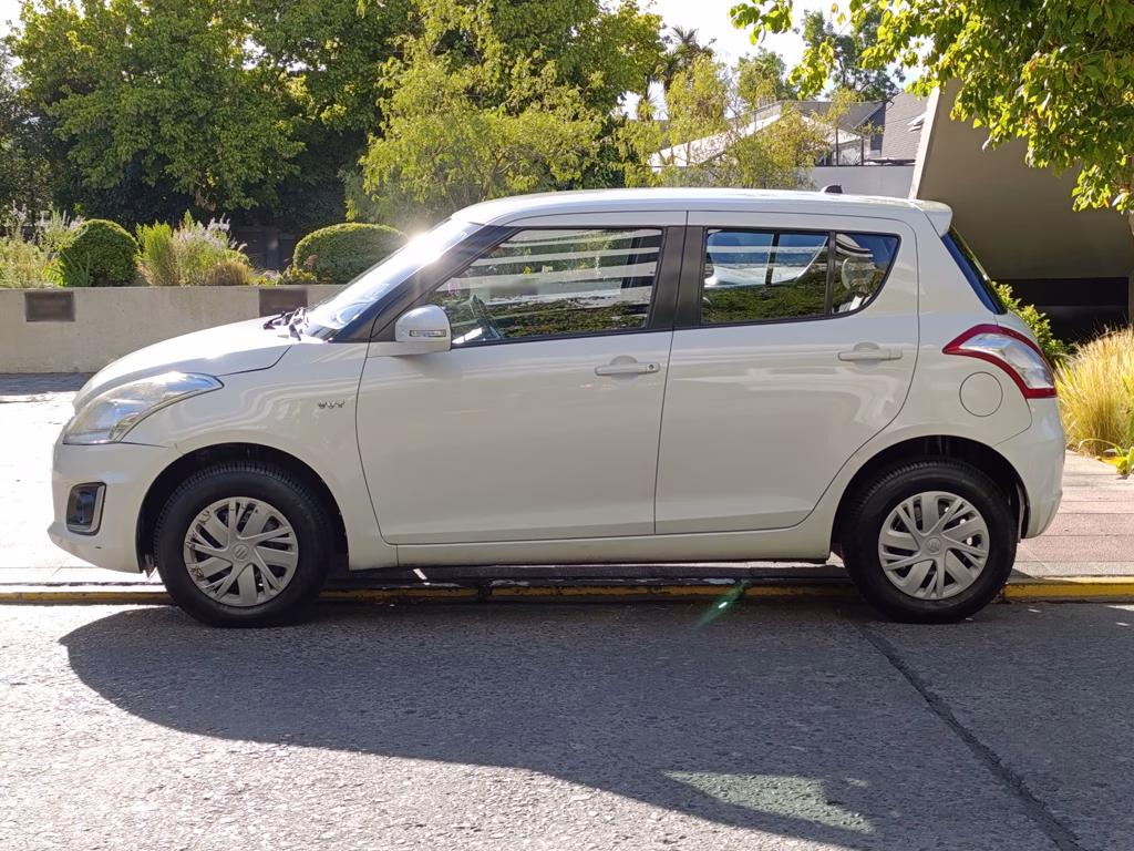 Suzuki Swift Gl año 2018