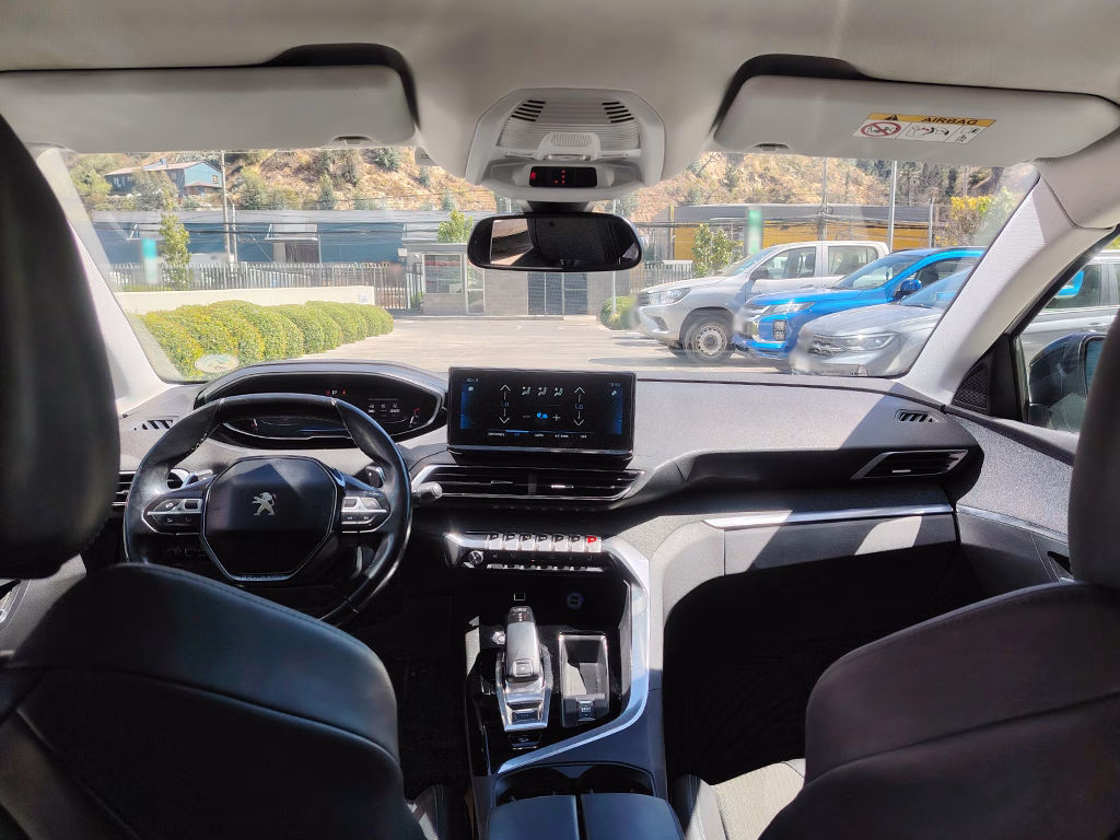 Peugeot 3008 Allure año 2022