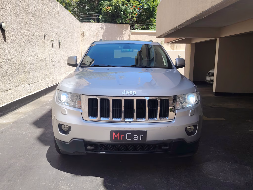 Jeep Grand Cherokee Laredo año 2011