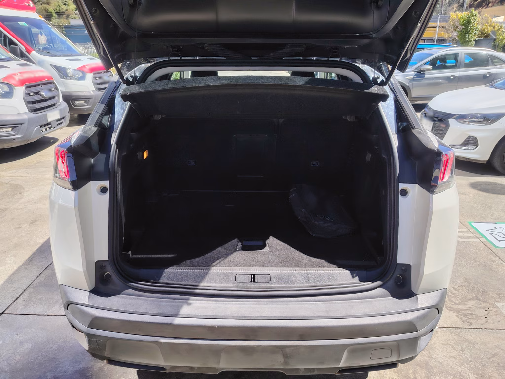 Peugeot 3008 Allure año 2022