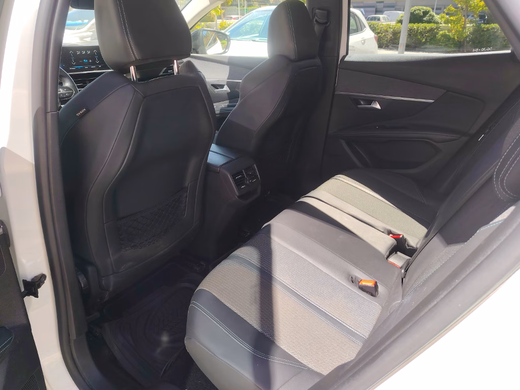 Peugeot 3008 Allure año 2022