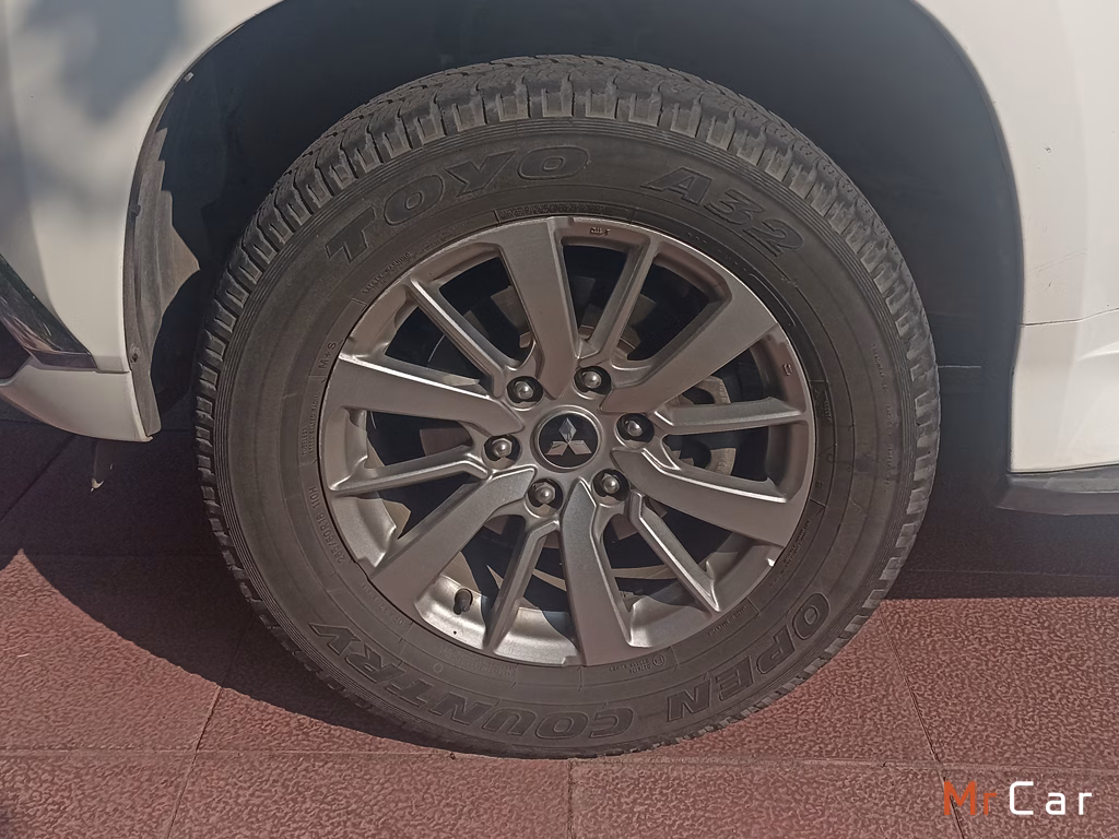 Mitsubishi Montero Sport No Se La Version año 2019