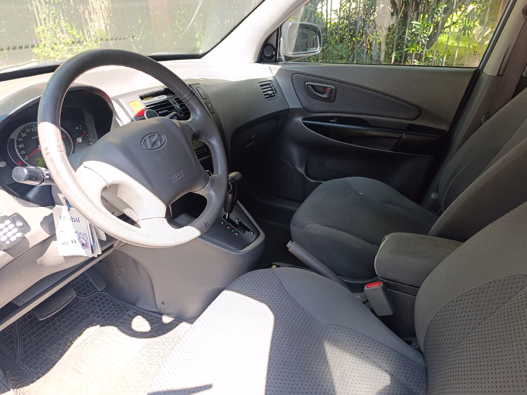Hyundai Tucson Gl 4x4 año 2010