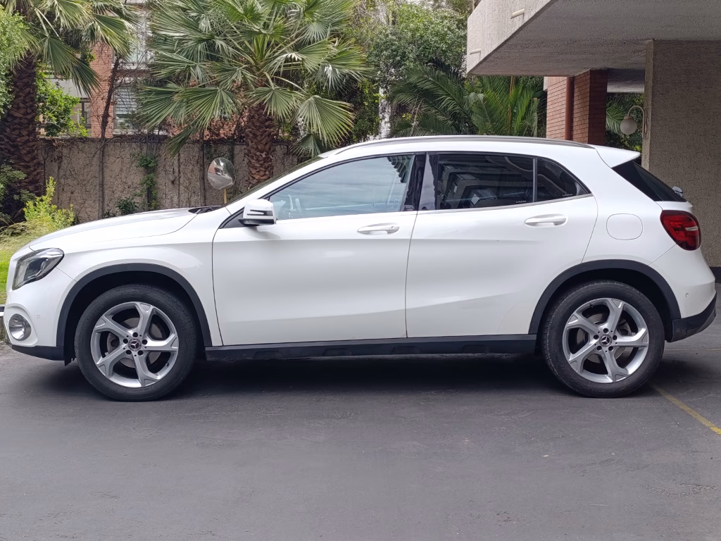 Mercedes Benz Gla 200 Gla200 año 2020