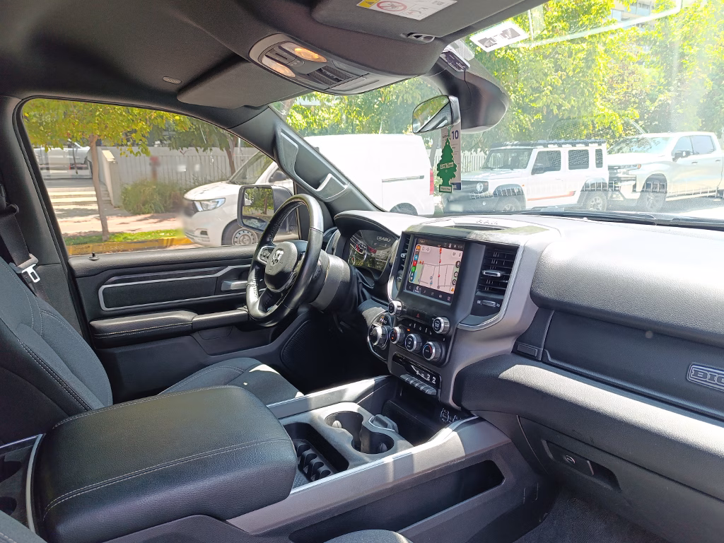 Ram 1500 Bighorn 4x4 año 2022